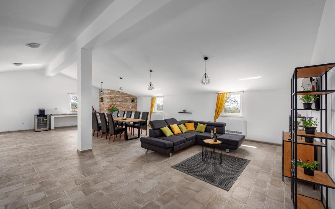 Apartments Valeria Divšići المظهر الخارجي الصورة