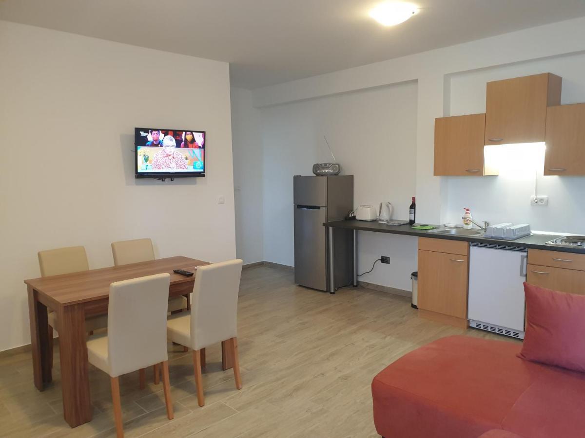 Apartments Valeria Divšići المظهر الخارجي الصورة